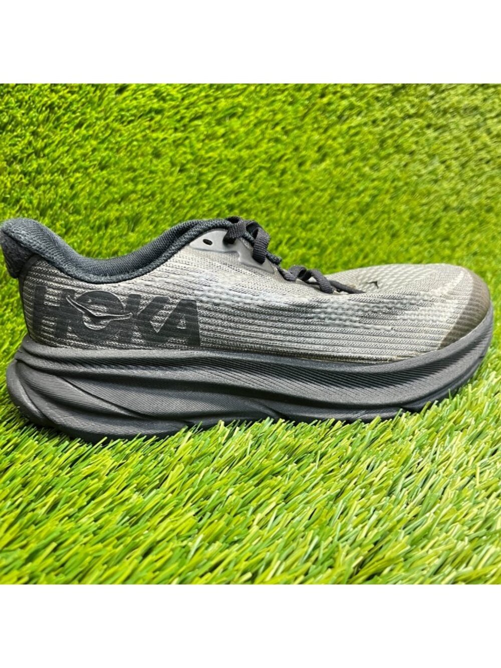 Hoka One One Clifton 9 Boys Size 4.5Y Black Gray Athletic Running Shoes Sneakers